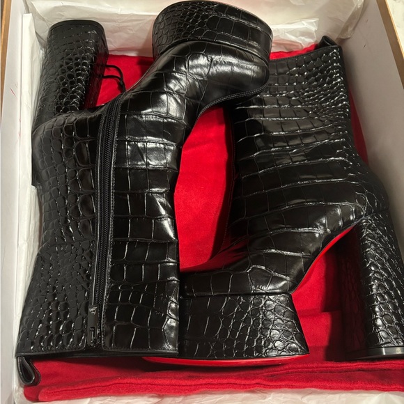 Christian Louboutin Izamayeah 130 Calf Black size